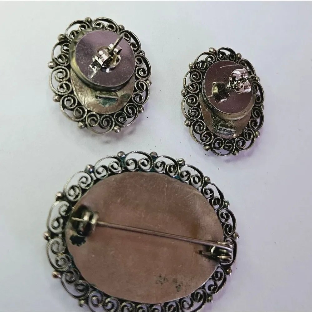 Vintge Demi Parure Petit Point Floral Needlework Filigree Earring Brooch Pin Set